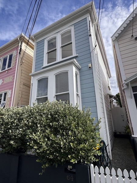 64 Elizabeth Street, Mount Victoria, Wellington - Carousel 1