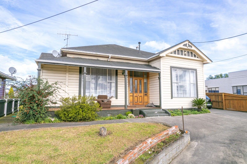 13 Fitzherbert Avenue, Springvale, Whanganui - Carousel 1