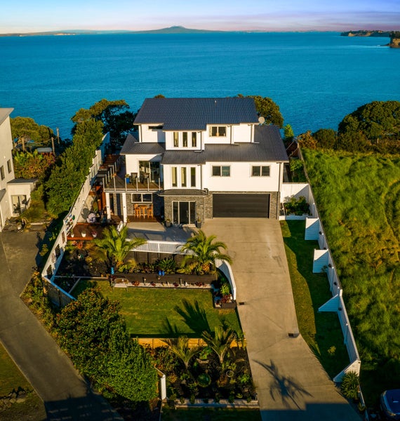 51 Hawaiian Parade, Arkles Bay, Whangaparaoa - Carousel 2