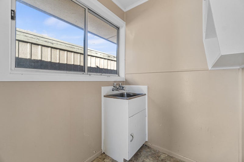 11B Anthony Crescent, Bader, Hamilton - Carousel 17