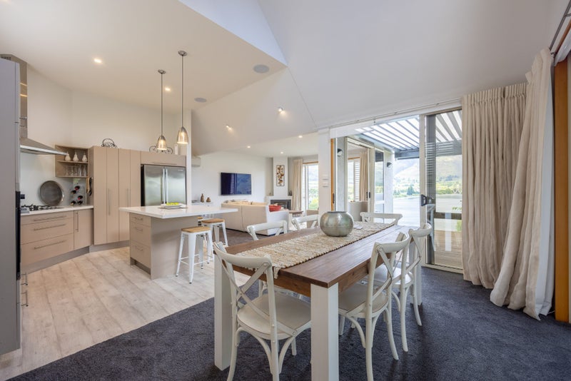 32 Lismore Street, Wanaka - Carousel 2
