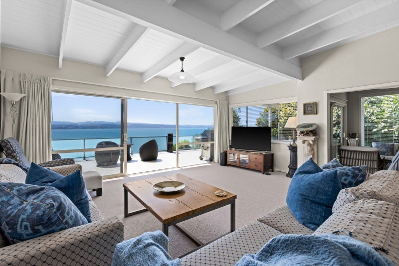 157 Thompson Road, Bluff Hill, Napier - Carousel 1