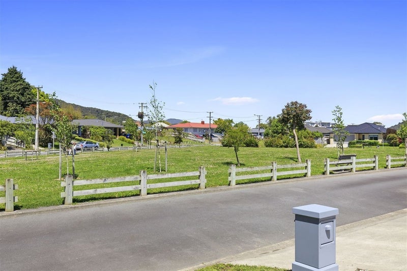 11 Hauora Lane, Taita, Lower Hutt - Carousel 17