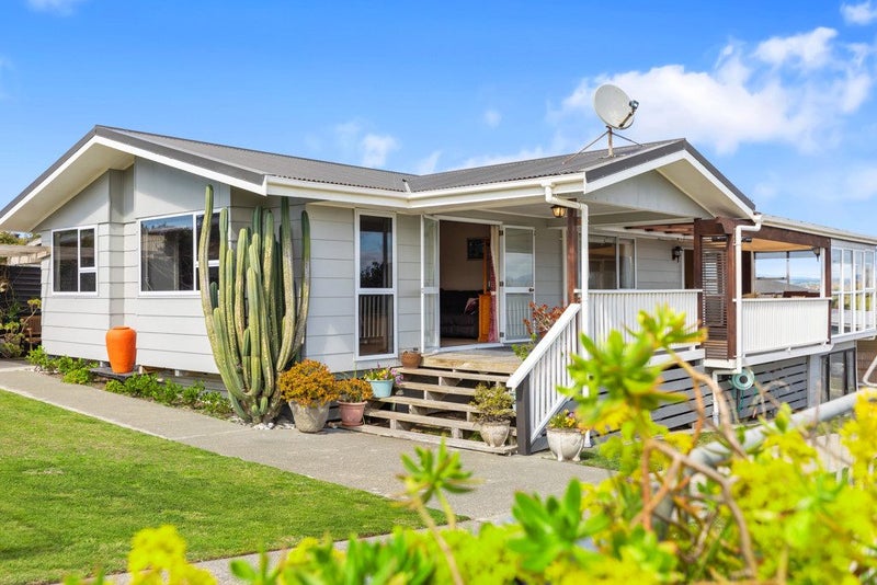 184 Pukehina Parade, Te Puke - Carousel 1