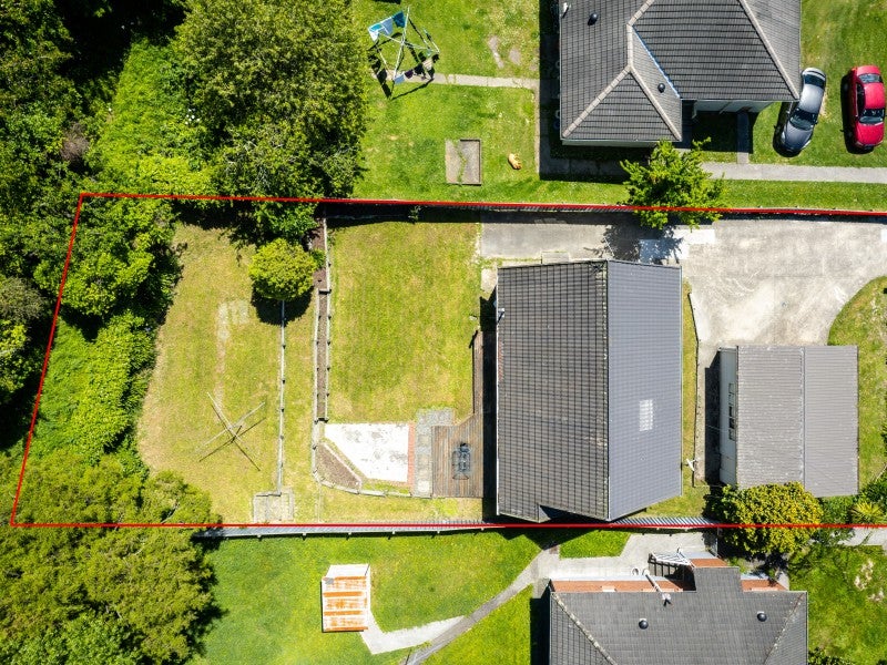 226 Waddington Drive, Naenae, Lower Hutt - Carousel 1