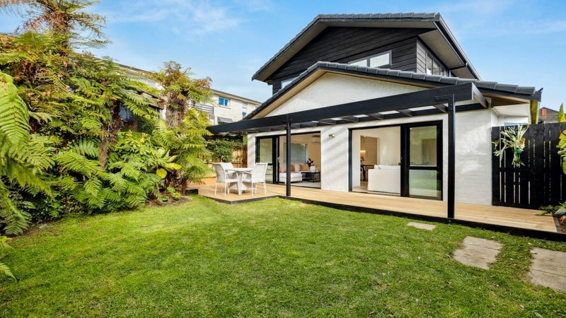 2/12 Rarangi Road, St Heliers, Auckland - Carousel 1
