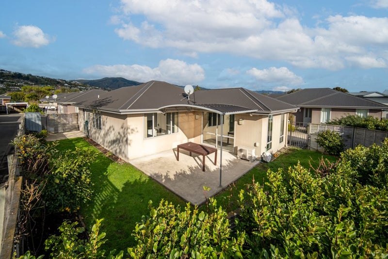 1 Holly Way, Tahunanui, Nelson - Carousel 1