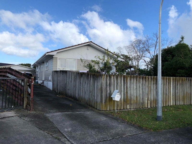 13 Heathberry Close, Papatoetoe, Auckland - Carousel 1