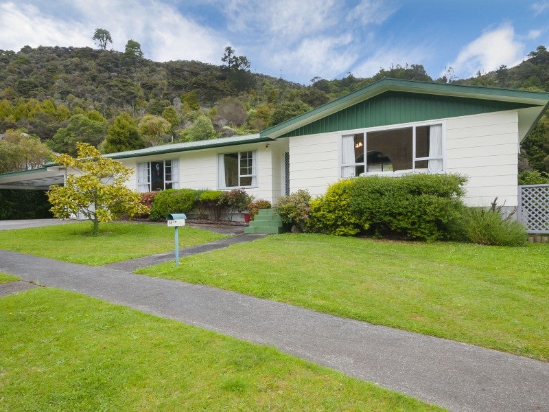 80 Tawhai Street, Stokes Valley, Lower Hutt - Carousel 19