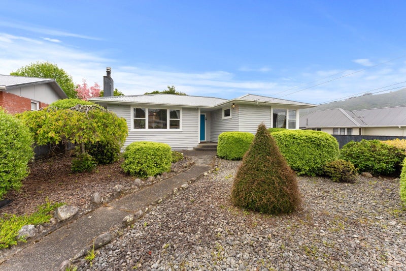 41 Totara Park Road, Clouston Park, Upper Hutt - Carousel 2