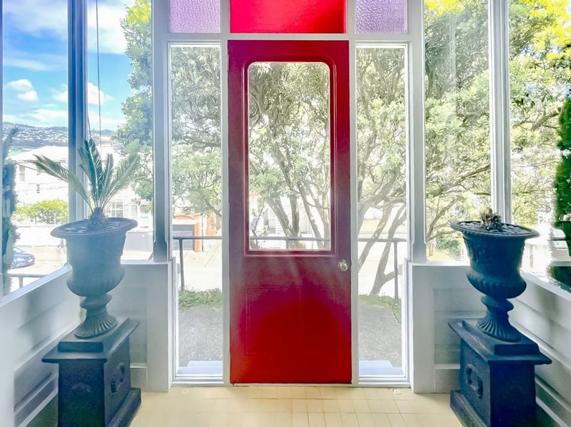 13 Austin Street, Mount Victoria, Wellington - Carousel 2