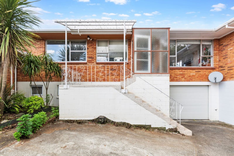 2/12 Mears Place, Epsom, Auckland - Carousel 1