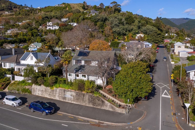 132 Nile Street, Nelson, Nelson - Carousel 2