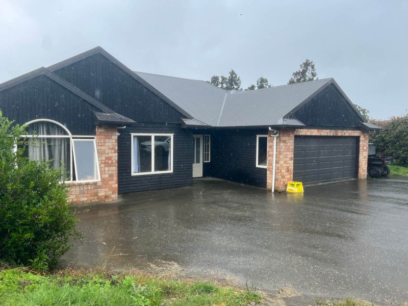 757 State Highway 16, Waimauku - Carousel 1