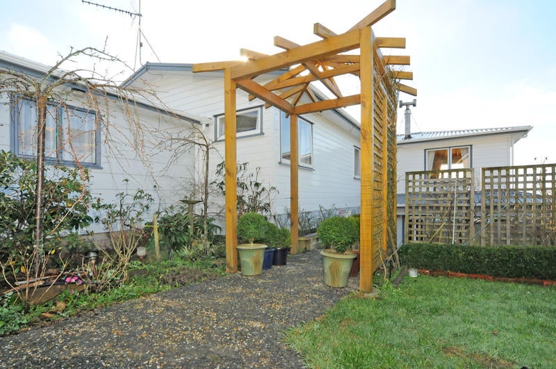 32 Nalanda Crescent, Broadmeadows, Wellington - Carousel 2