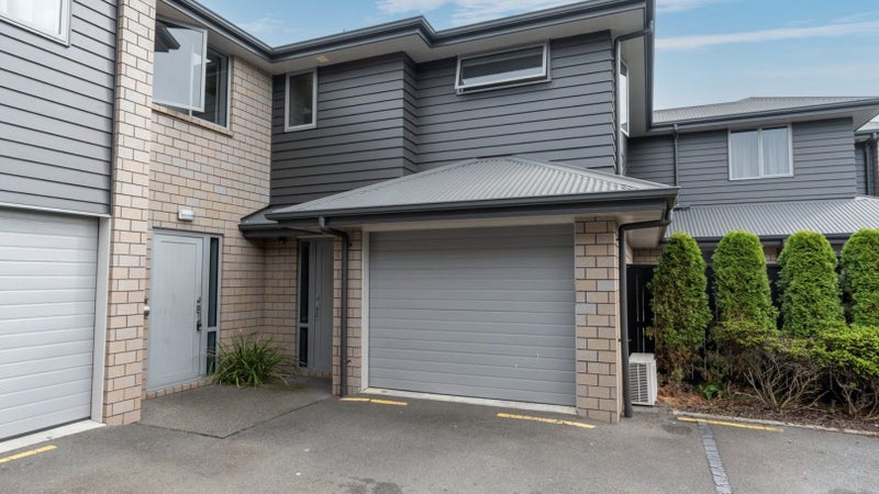 15 Stadium Lane, Whitiora, Hamilton - Carousel 1