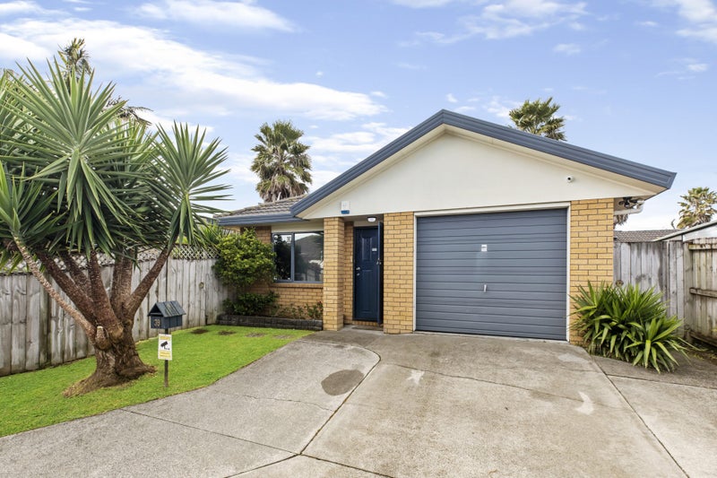 39 Rebecca Rise, Weymouth, Auckland - Carousel 1