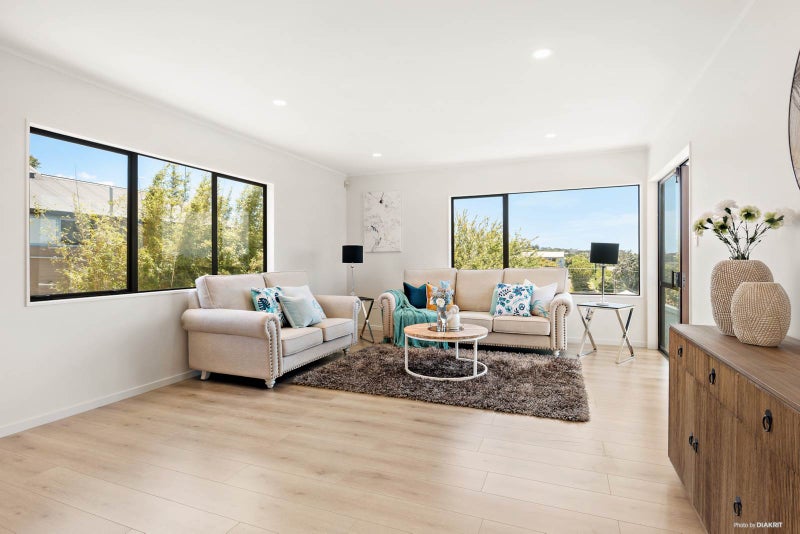 9 Wilmington Place, Forrest Hill, Auckland - Carousel 2