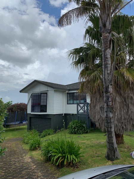 23 Sandgate Avenue, Botany Downs, Auckland - Carousel 2