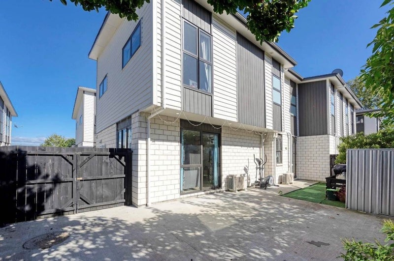 6 Vanni Lane, Pahurehure, Papakura - Carousel 1