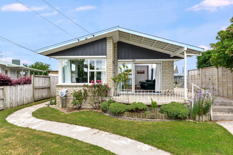 19 Cecil Street, St Andrews, Hamilton - Carousel 2