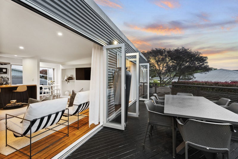 5 Fir Street, Waterview, Auckland - Carousel 2