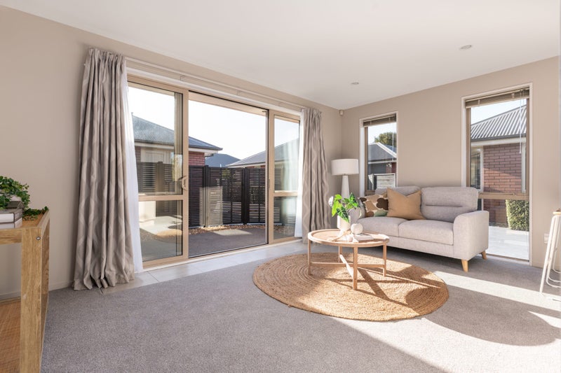 4F Railway Terrace, Templeton, Christchurch - Carousel 2
