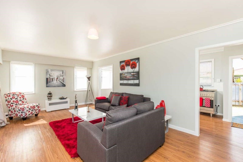 9 Fulton Crescent, Otara, Auckland - Carousel 1