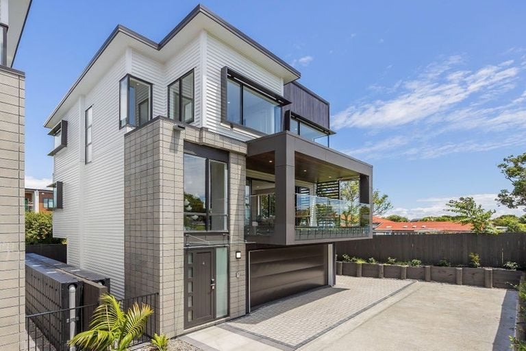 4/20 Williamson Avenue, Belmont, Auckland - Carousel 1