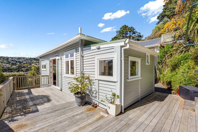26 Freeling Street, Island Bay, Wellington - Carousel 1