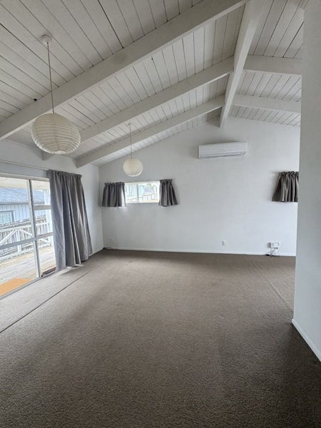 48 Strid Road, Te Atatu South, Auckland - Carousel 2