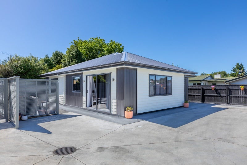 4 Vernon Terrace, Hillsborough, Christchurch - Carousel 2