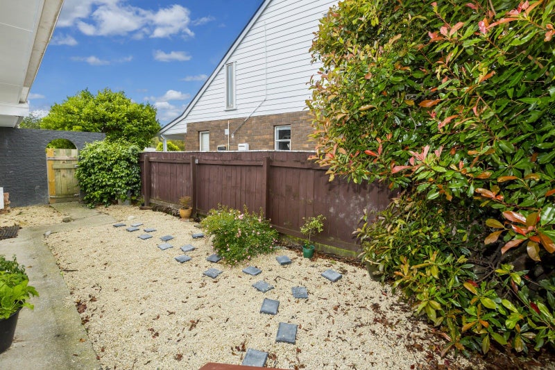 11 Roband Crescent, Brown Owl, Upper Hutt - Carousel 23
