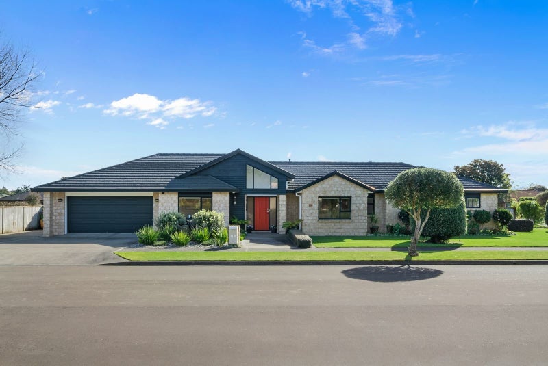 2 Halsey Grove, Paraparaumu Beach, Paraparaumu - Carousel 1