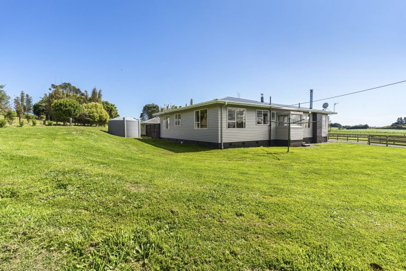 100 Hurford Road, Omata - Carousel 24
