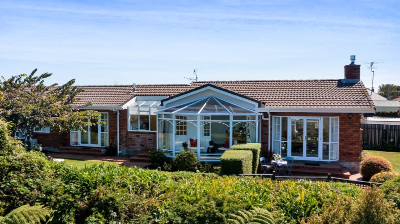 1C Waiwera Place, Merrilands, New Plymouth - Carousel 35