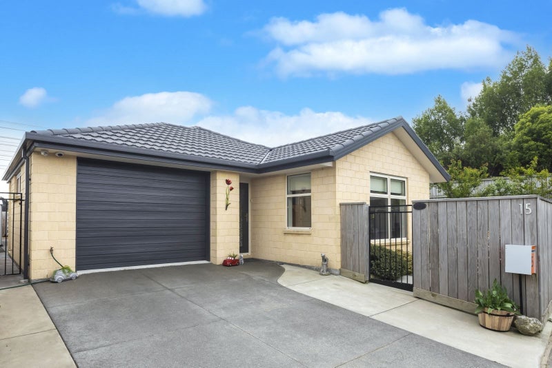 15 Davaar Crescent, Broomfield, Christchurch - Carousel 2