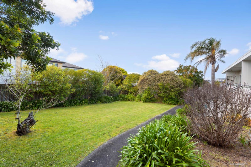 4/0 Forrest Hill Road, Milford, Auckland - Carousel 8