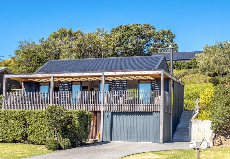 30 Moa Avenue, Oneroa, Waiheke Island - Carousel 2