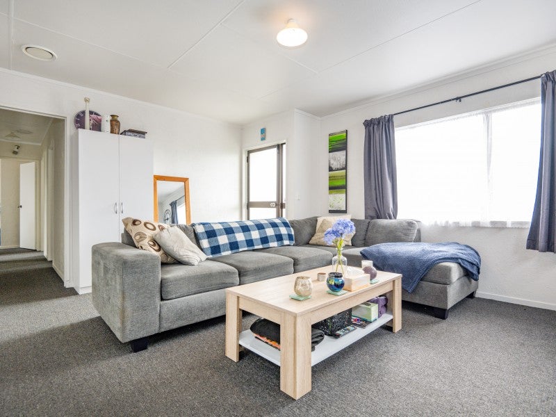 1310 Jubilee Street, Mayfair, Hastings - Carousel 2