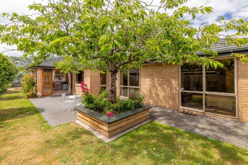 8 Piper Lane, Beckenham, Christchurch - Carousel 1