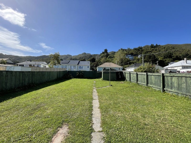 13 Toomath Street, Naenae, Lower Hutt - Carousel 9
