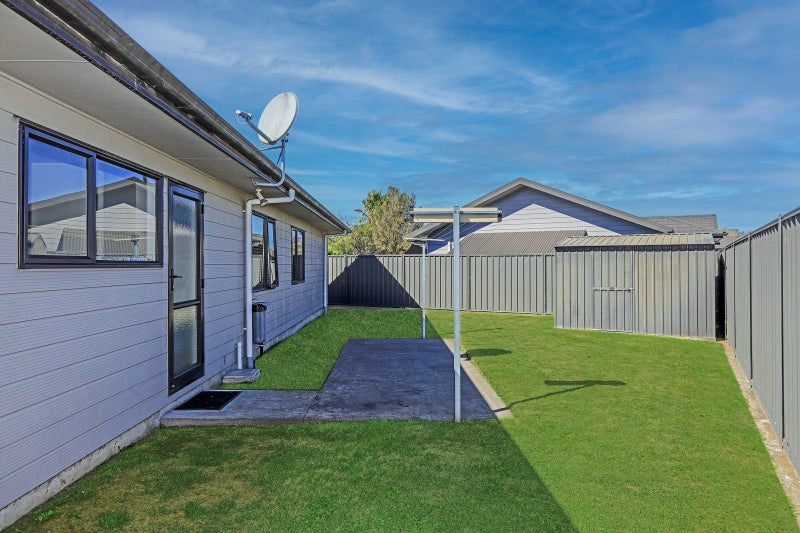 13 Chatham Mews, Flaxmere, Hastings - Carousel 18