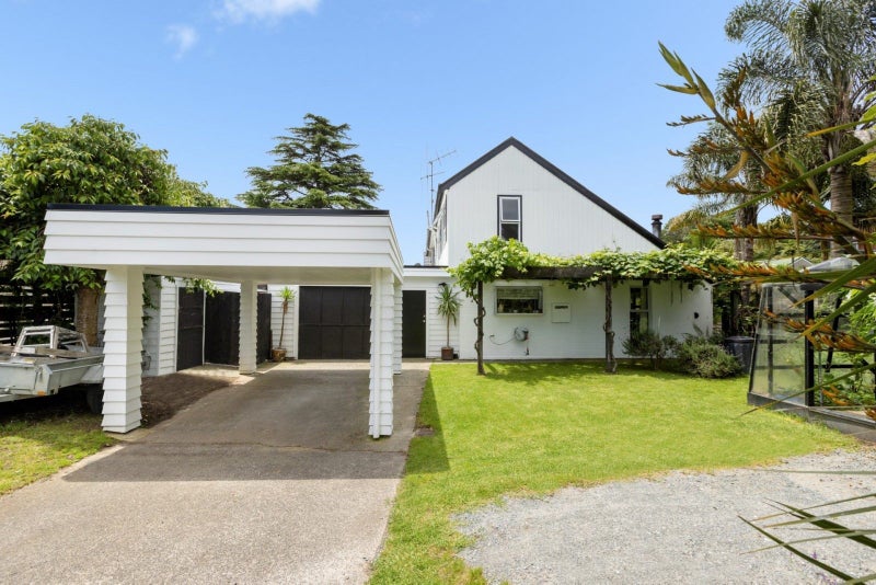 114 Hinewa Road, Otumoetai, Tauranga - Carousel 1