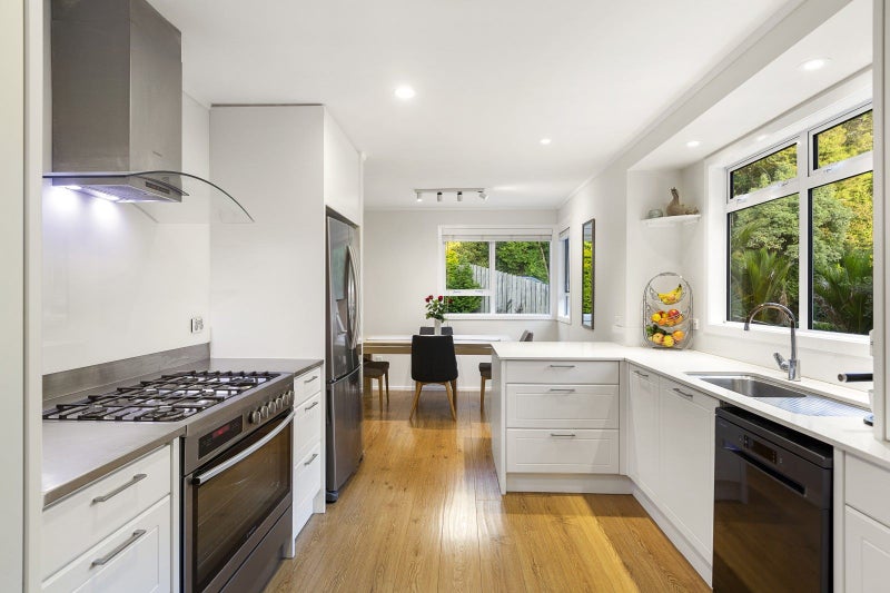 10 Hobby Avenue, Birkdale, Auckland - Carousel 1