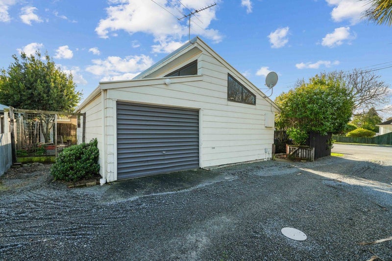 10 Awatea Road, Hornby, Christchurch - Carousel 13