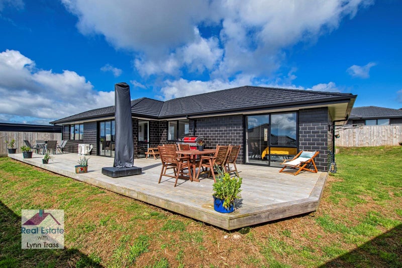 16 Maui Place, Kamo, Whangarei - Carousel 1