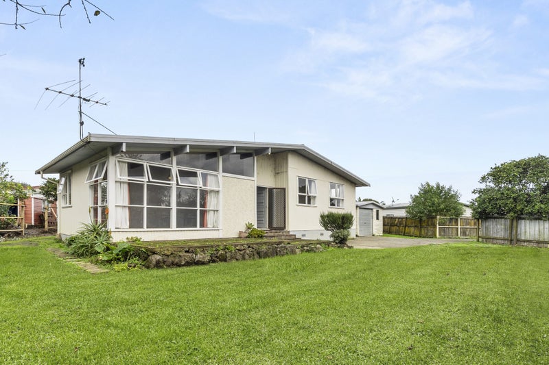 6 Dalry Place, Mangere Bridge, Auckland - Carousel 2