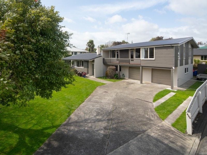 498 College Street, Hokowhitu, Palmerston North - Carousel 1