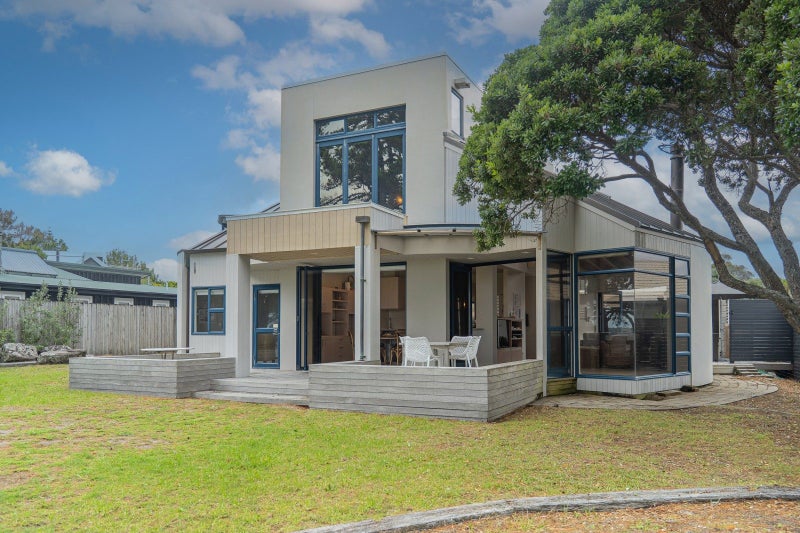 8 Courtney Lane, Warkworth - Carousel 2